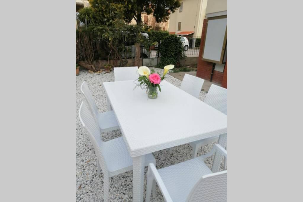 La Villetta Di Zio Claudio A Vada - 6 Posti Letto Bagian luar foto